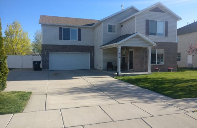 626 E 2000 S - 626 East 2000 South, Clearfield, UT 84015