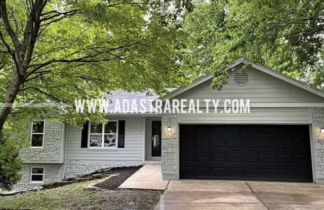 Gorgeous 4 Bed 3 Bath Home in Olathe!!-Available in NOVEMBER!! - 1390 West Prairie Court, Olathe, KS 66061