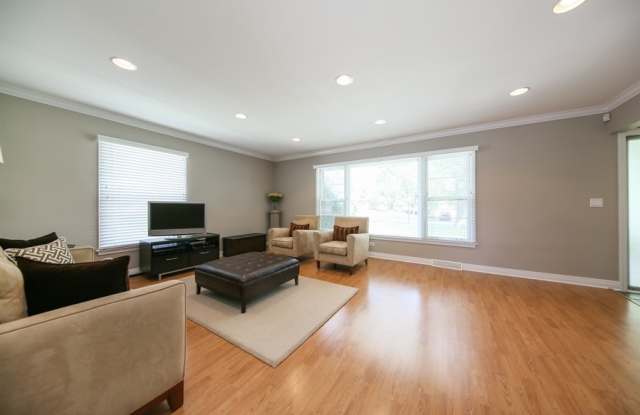 2 Tuttle Avenue Gallery 2