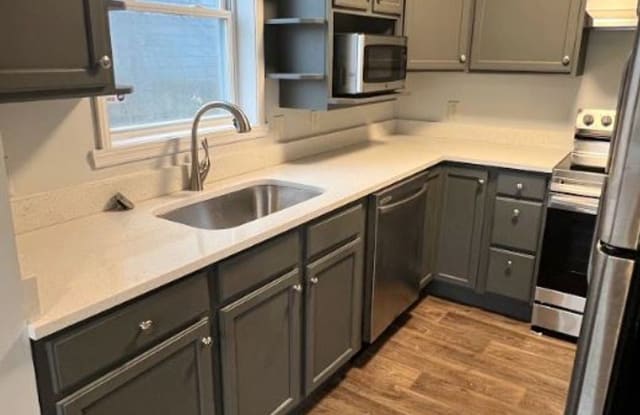 244 East 19th Avenue - 244 East 19th Avenue, Homestead, PA 15120