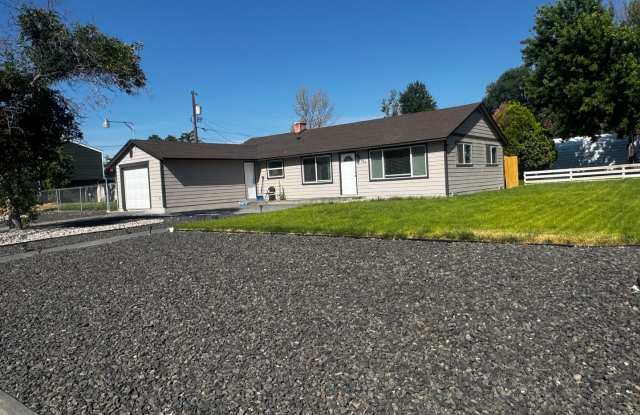 Single-Family Home with Attached Garage Gallery 3