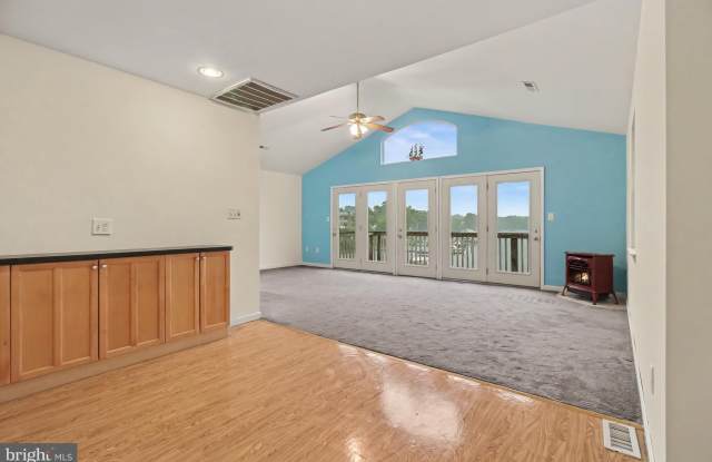 1702 OAKFIELD Avenue Gallery 4