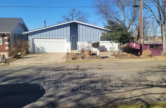 121 N Salt Creek Dr - 121 North Salt Creek Drive, Mannford, OK 74044