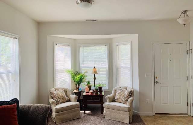 126 VILLA CIR Gallery 3