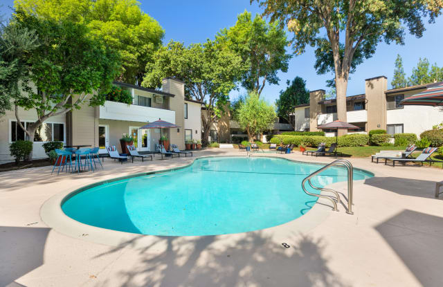 Chatsworth Pointe photos photos