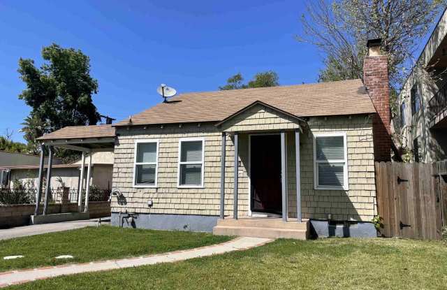 LOVELY NOHO ARTS DISTRICT HOME! - 10829 Hesby Street, Los Angeles, CA 91601