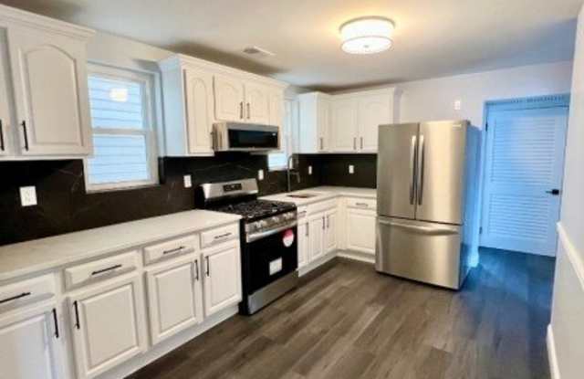 1 Gotthardt St photos photos