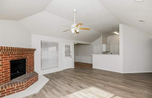 8332 Cloverglen Lane Gallery 4