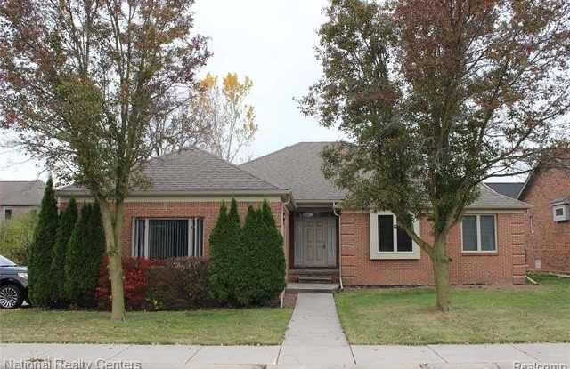 21130 Parkplace Lane - 21130 Parkplace Lane, Macomb County, MI 48036