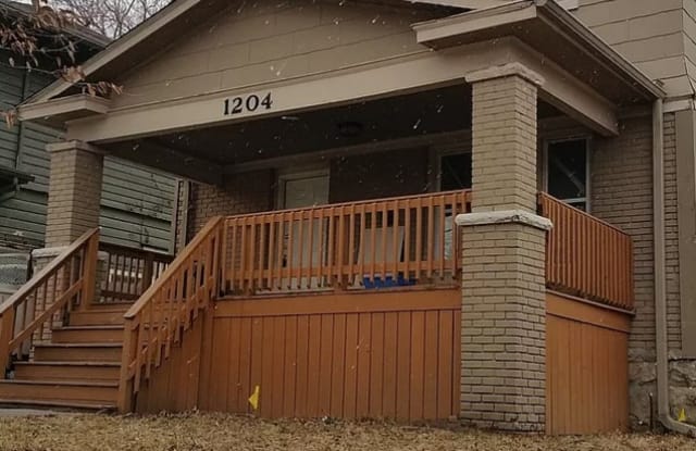 1204 E 59 Th St - 1204 E 59th St, Kansas City, MO 64110