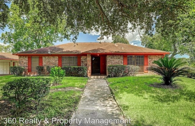 402 S JUSTICE ST - 402 South Justice Street, Texas City, TX 77591