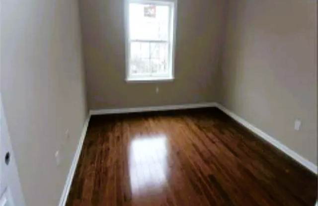 2040-42 Haines Street Gallery 4
