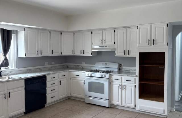 51 Detroit Street - 3 photos photos