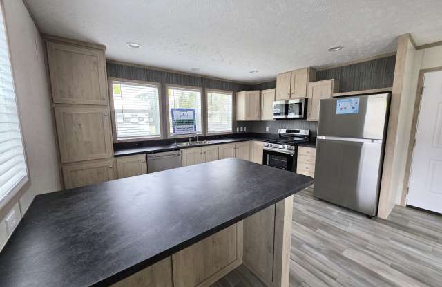 23425 Winifred Avenue photos photos