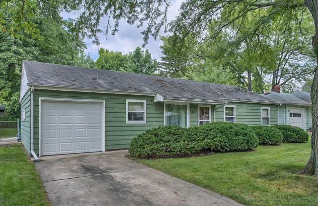 Charming 3 Bedroom - 1620 West William Street, Champaign, IL 61821