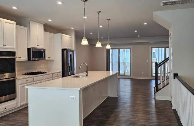 24726 MALIBU TERRACE Gallery 2