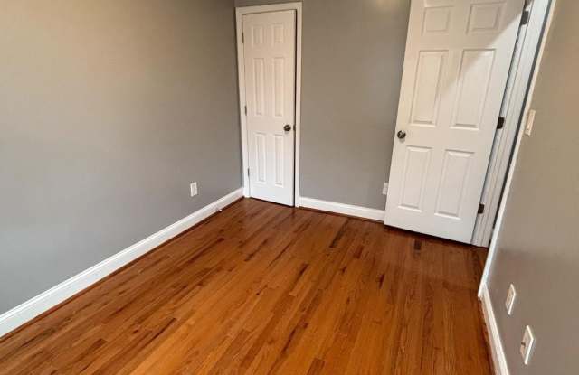 1141 OWEN Place NE Gallery 4