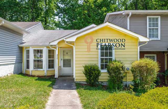 Updated 2BR Townhome Near Clayton State with Fenced Yard photos photos