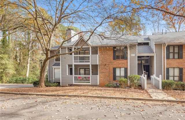 408 Warm Springs Circle Gallery 1