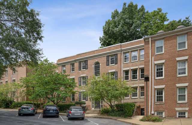 Large, Renovated Apartment Less Than 5 Minute Walk to Cleveland Park Metro! - 2727 Ordway Street Northwest, Washington, DC 20008