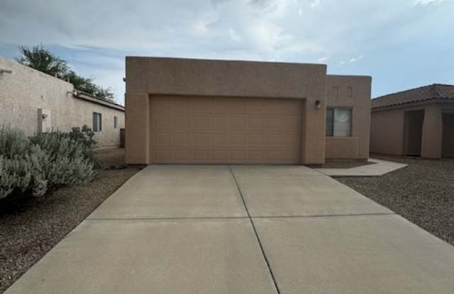 NW- 3 bedroom/ 2 bathroom with 2 car garage photos photos