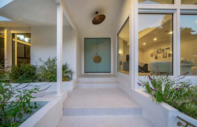 2221 Bowmont Dr Gallery 4