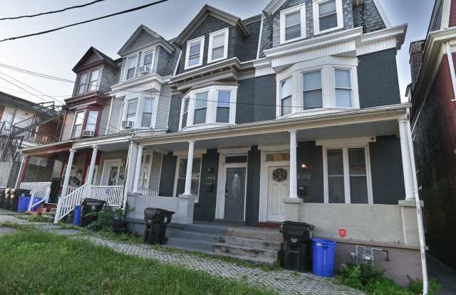 Spacious 3 Bedroom on Harris photos photos