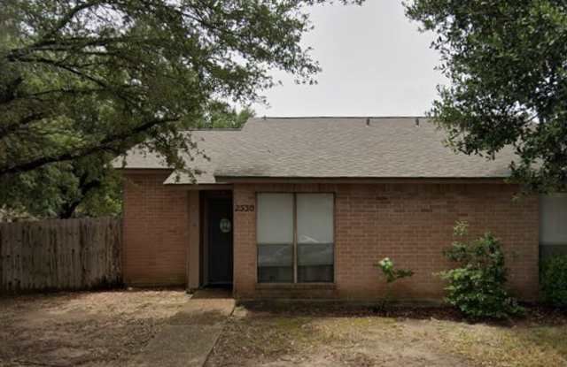 2530 Cypress Dr photos photos