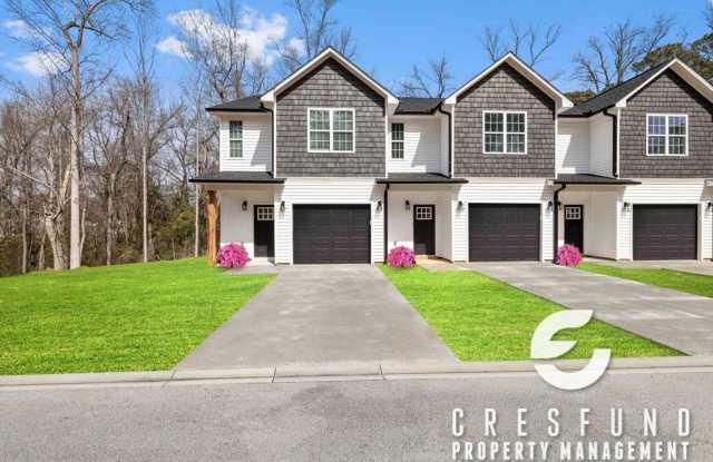 Luxury New 3BR Townhomes | Garage + Pool | 7 min to Fort Bragg Gallery 4