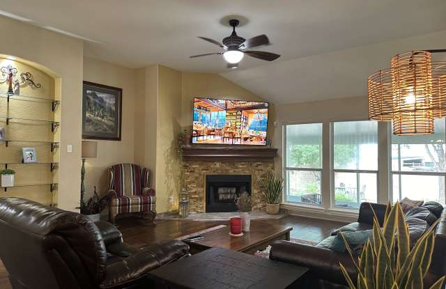 1604 Canyon Oak Gallery 3