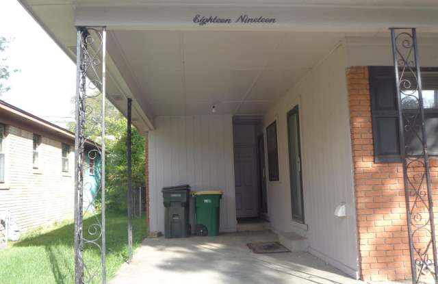 1819 S Monroe Street Gallery 3