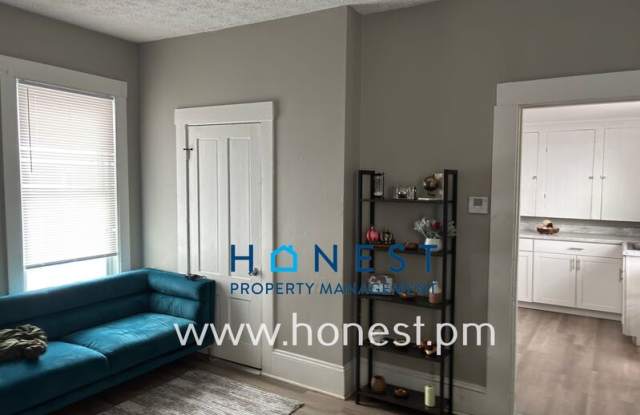 9 Maple Street photos photos