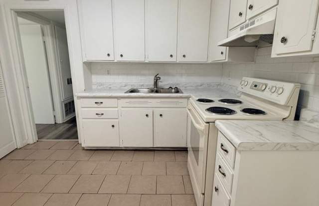 FOR RENT – 4 BEDROOM HOME AVAILABLE NOW photos photos