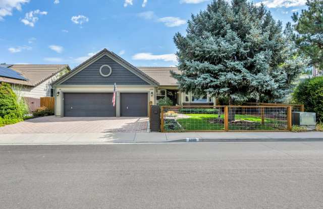 AMAZING FULLY FURNISHED SINGLE-STORY FARMHOUSE RETREAT | ALL UTILITIES INCLUDED | PRIME LOCATION photos photos