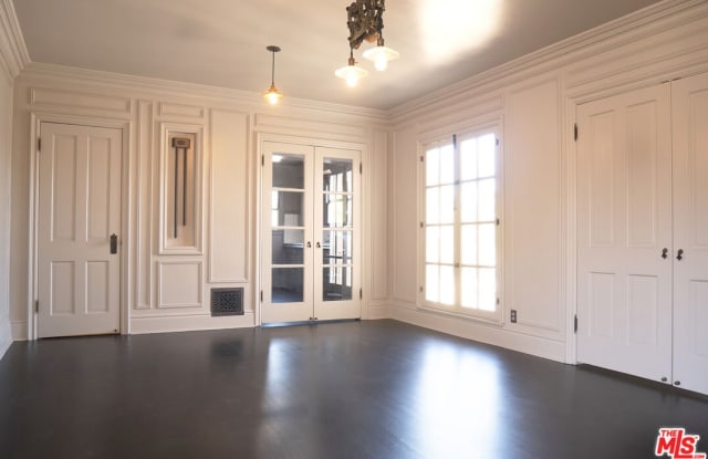 1250 S Ridgeley DR - 1250 South Ridgeley Drive, Los Angeles, CA 90019