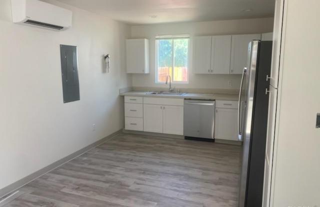 352 Brown Street - 352 Brown Street, Vacaville, CA 95688