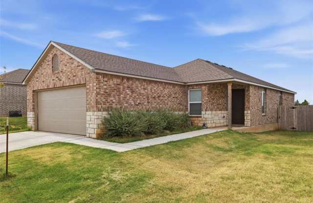 Nearly Brand New, 3 bed, 2 bath, 2 car, Yukon schools photos photos Nearly Brand New, 3 bed, 2 bath, 2 car, Yukon schools photos photos