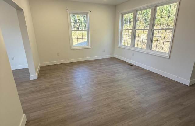 105 Black Walnut Drive Gallery 4