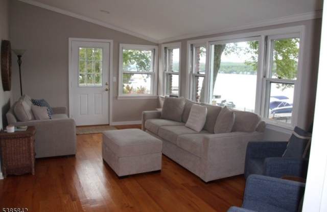 36 Old Lakeside Rd Gallery 4