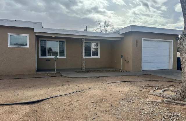 4024 Comanche Road NE photos photos