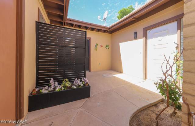 2056 S Quail Hollow Drive Gallery 3