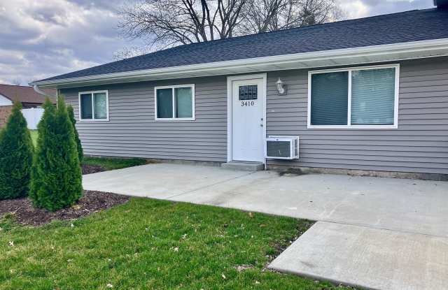 3410 W Richwoods Blvd - 3410 West Richwoods Boulevard, Peoria, IL 61604