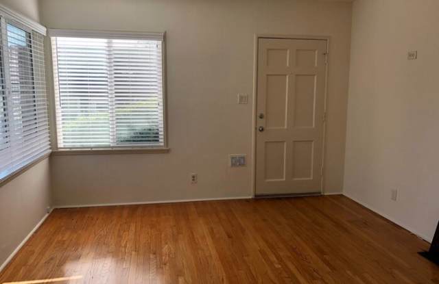 7126 Kittyhawk Avenue Gallery 2