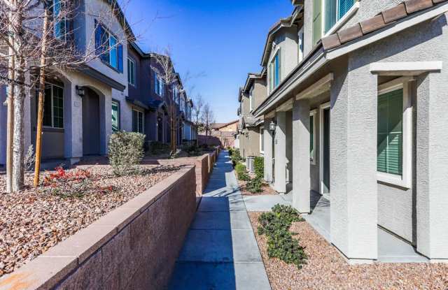 3 Bedroom Henderson Townhome In Gated Community - 965 Nevada State Drive, Henderson, NV 89002