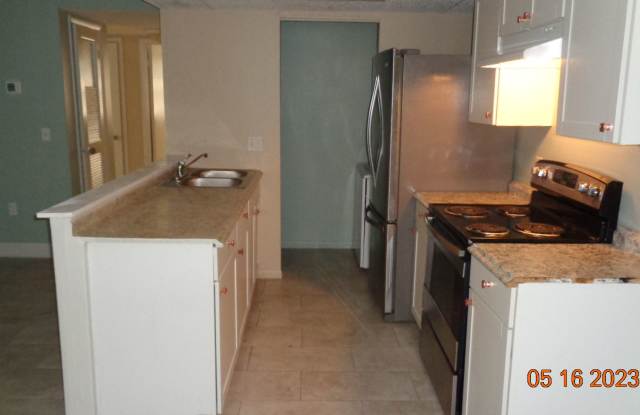 2 Bedroom  1 bath  Apartment Gallery 4