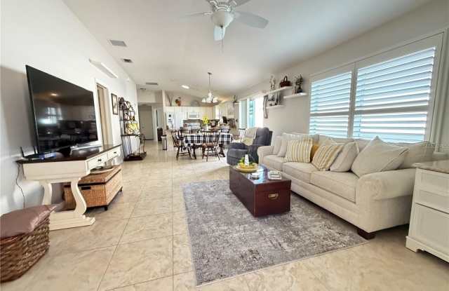 1963 LADYFISH Avenue Gallery 4