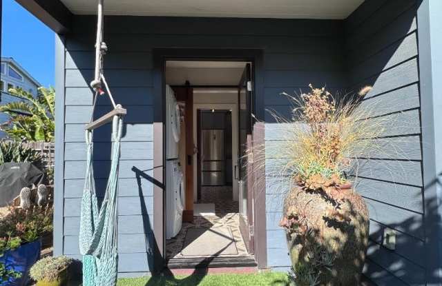 1310 W Cliff DR Gallery 2