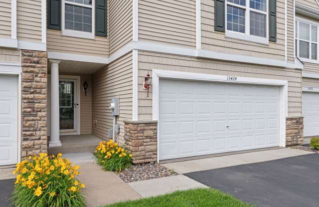 15424 Foster Drive North Gallery 2
