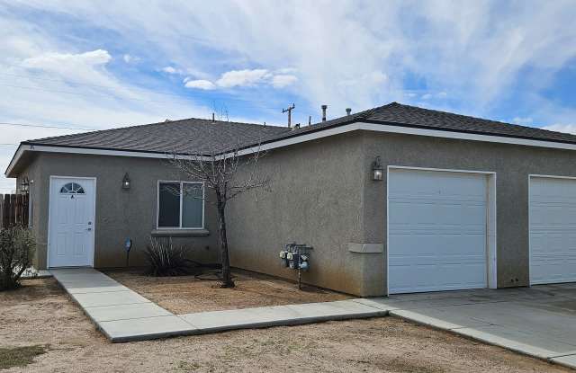 Beautiful , open floor plan 2 bedroom /  1 bathroom unit Gallery 4