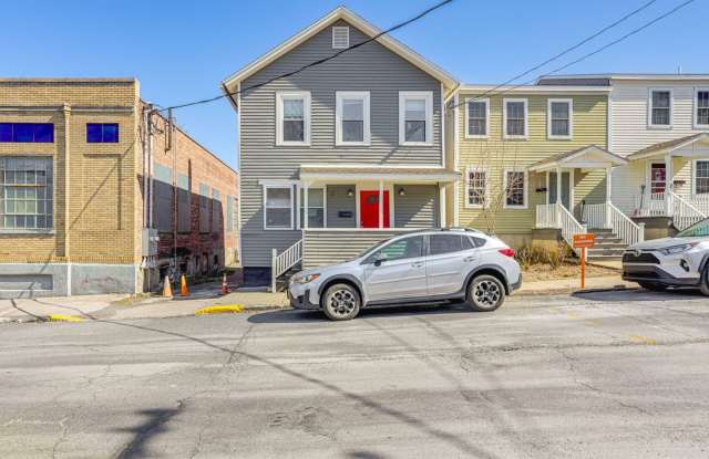 2 Bedroom 1 Bath in Downtown Hudson photos photos